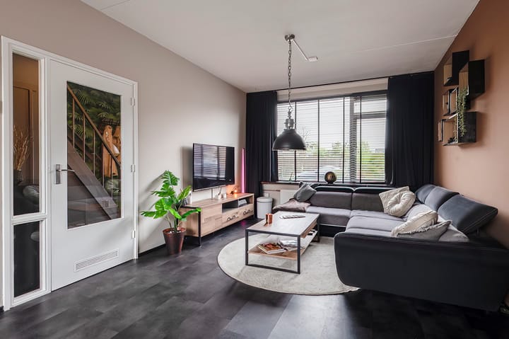 Foto 8 van Debussystraat 90