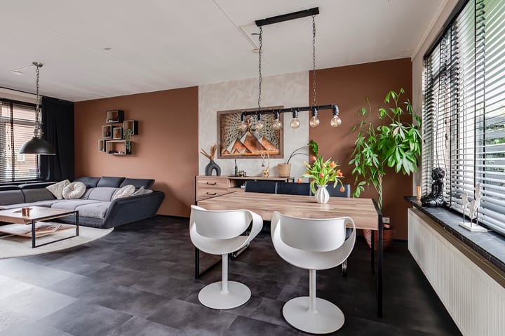 Foto 11 van Debussystraat 90