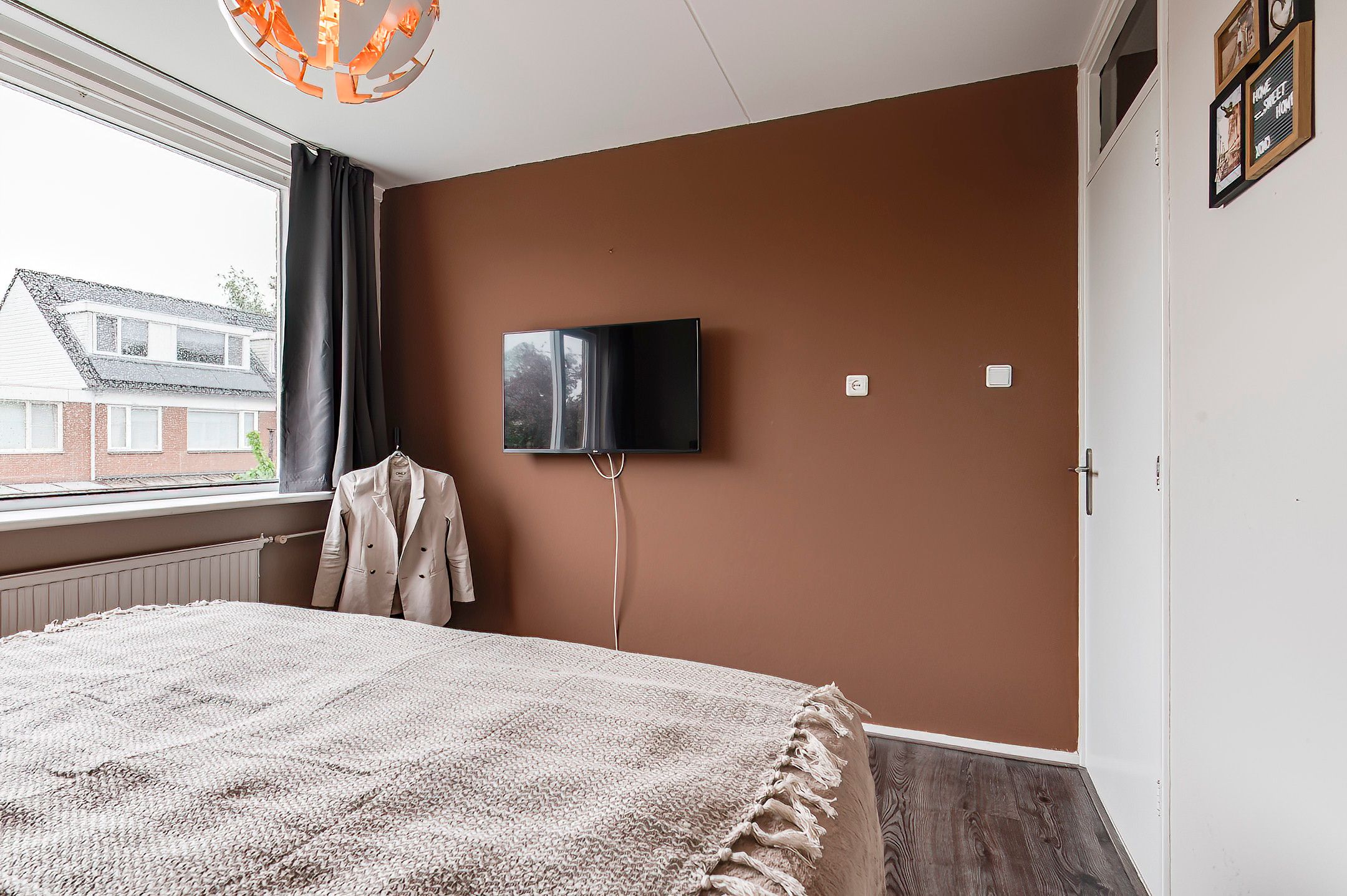 Photo 18 of Debussystraat 90