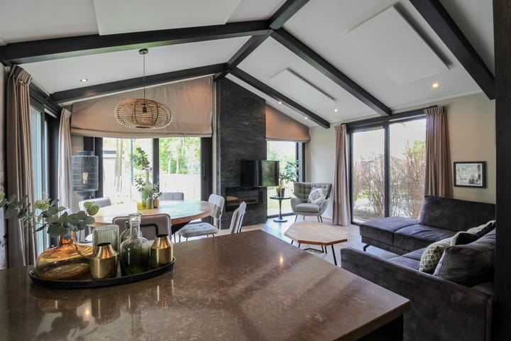 Photo 6 of van Haestrechtstraat 24-411