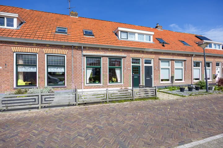 Spaarbankstraat 15