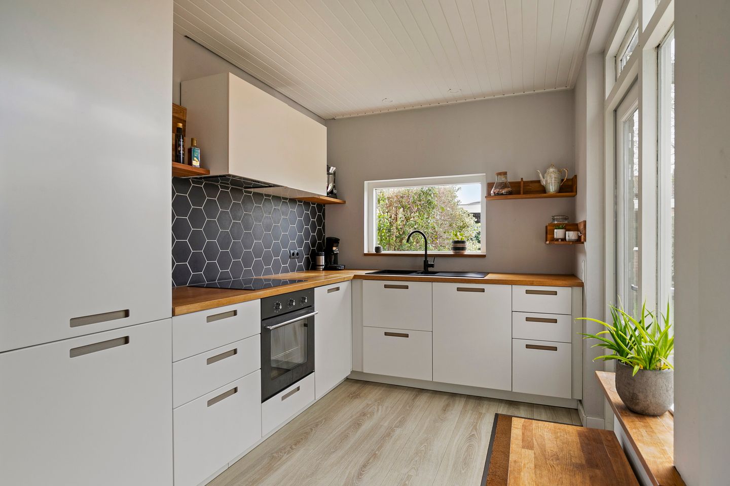 Foto 5 van Dr Holwerdastraat 5