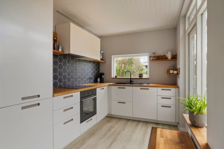 Photo 5 of Dr Holwerdastraat 5