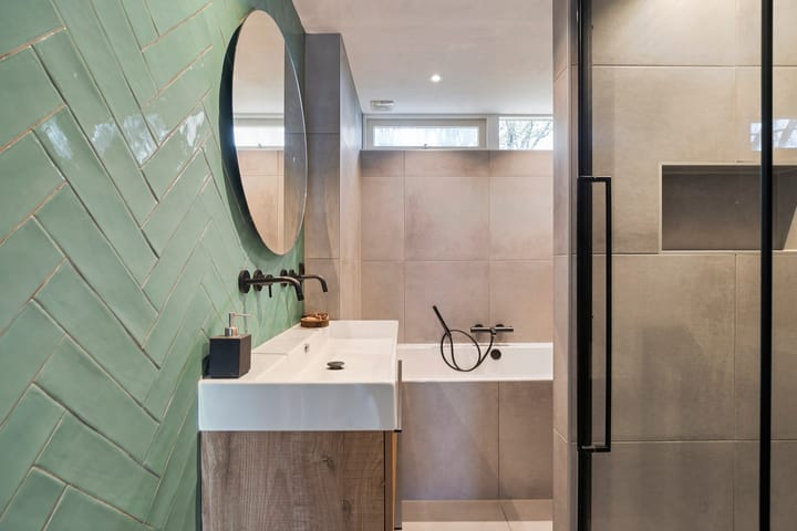 Photo 17 of Dr Holwerdastraat 5