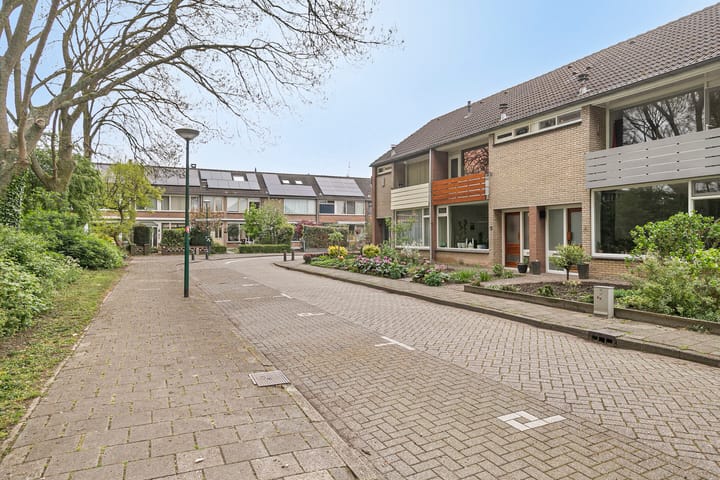 Photo 28 of Dr Holwerdastraat 5