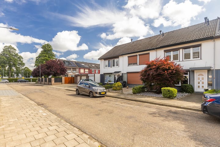 Foto 8 van Wolfrathstraat 19