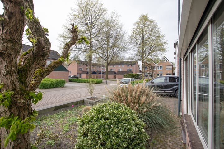 Photo 2 of Laan '40-'45 56