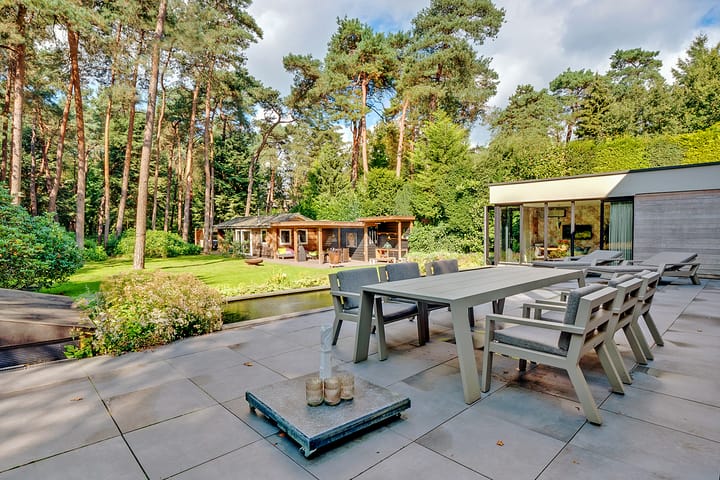 Foto 42 van Dennenweg 17-A