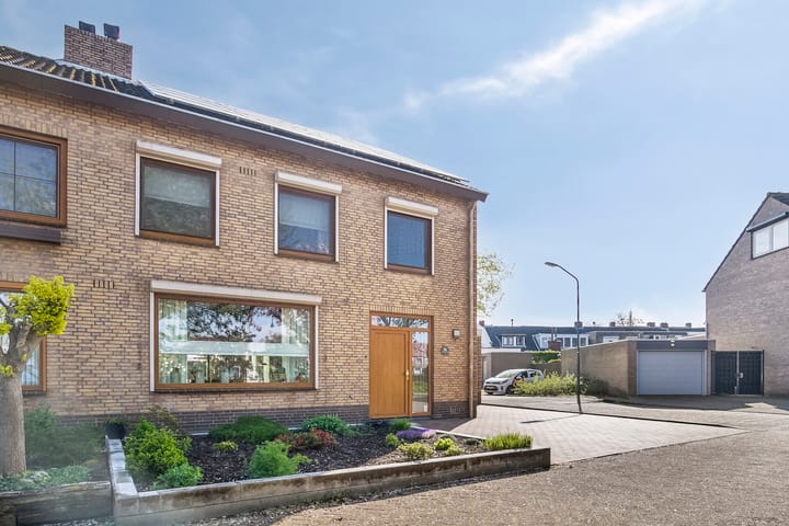 Foto 35 van Van Liedekerkestraat 51