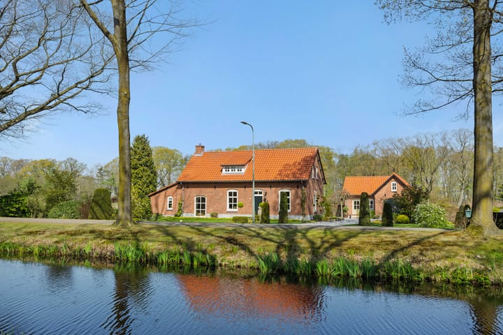 Foto 1 van Kanaalweg 27