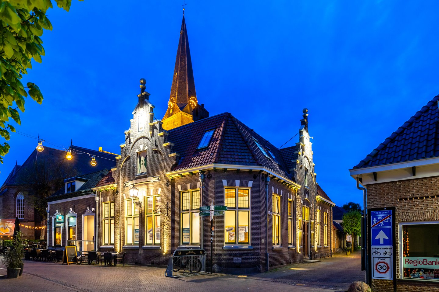 View photo 1 of Kerkstraat 1