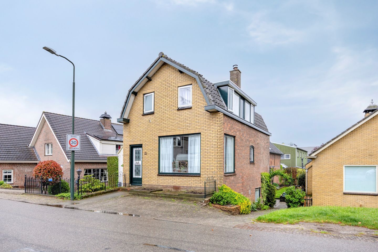 Foto 1 van Buitendams 407