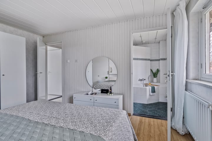 Foto 23 van Monseigneur van Oorschotstraat 30