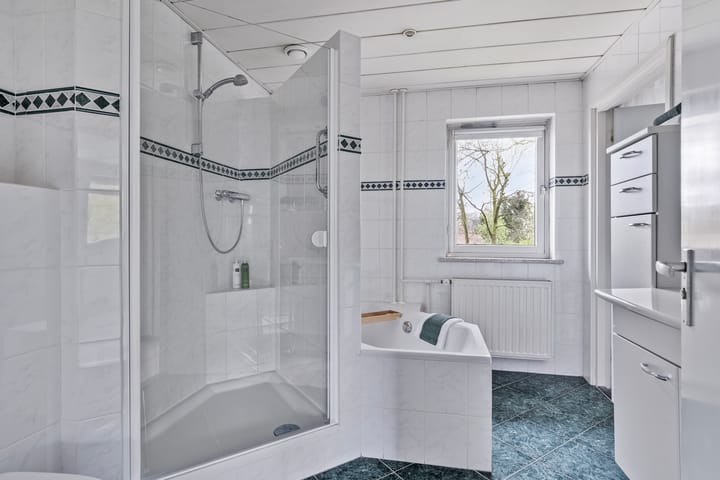 Foto 24 van Monseigneur van Oorschotstraat 30