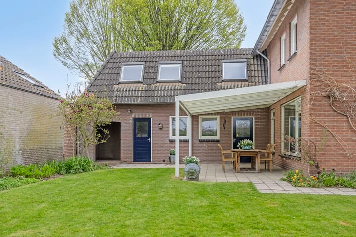 Foto 38 van Monseigneur van Oorschotstraat 30