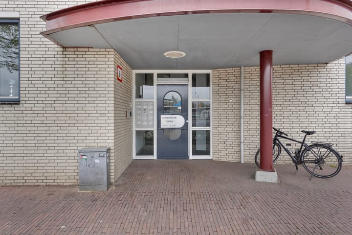 Foto 16 van Stationsplein 16-5