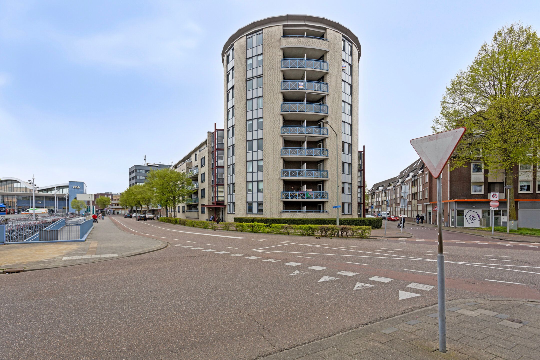 Foto 21 van Stationsplein 16-5