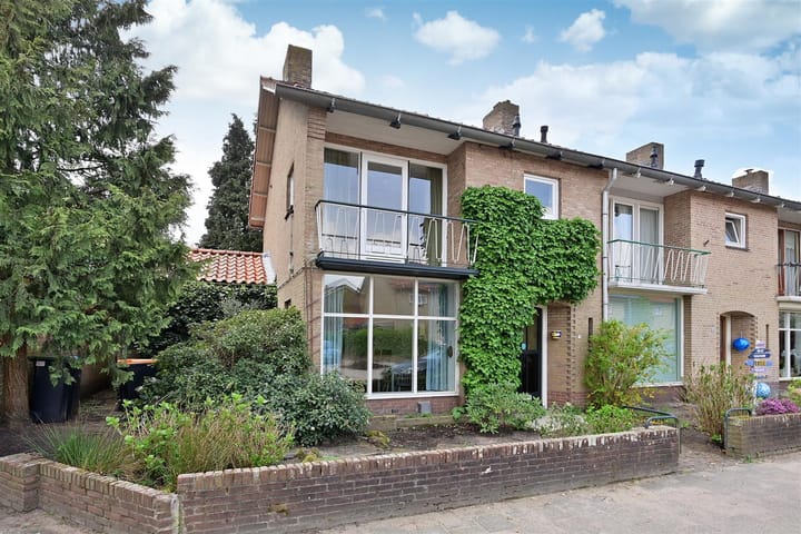 Foto 16 van C. Evertsenstraat 87