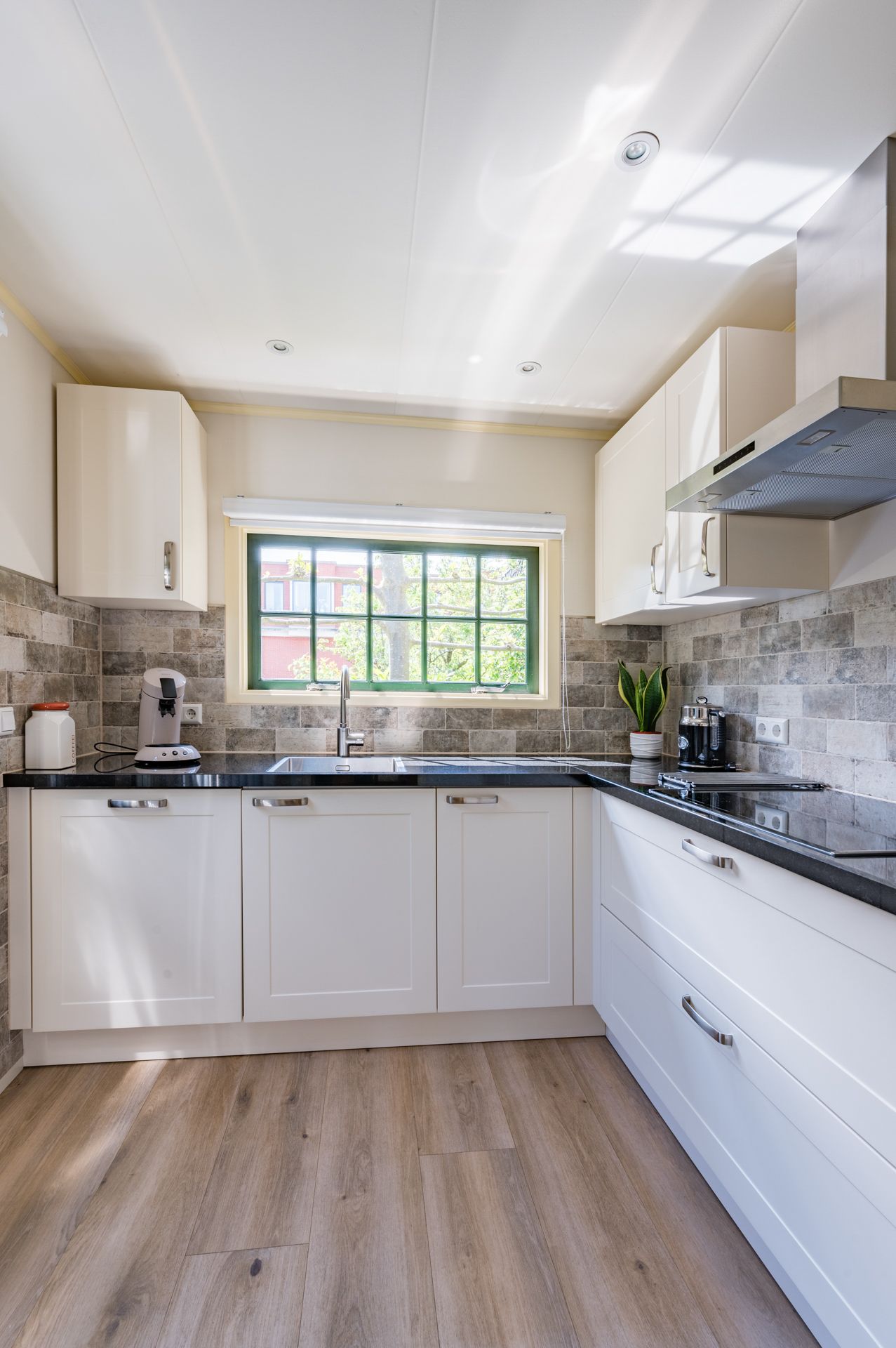 Photo 10 of Krommenieërweg 62