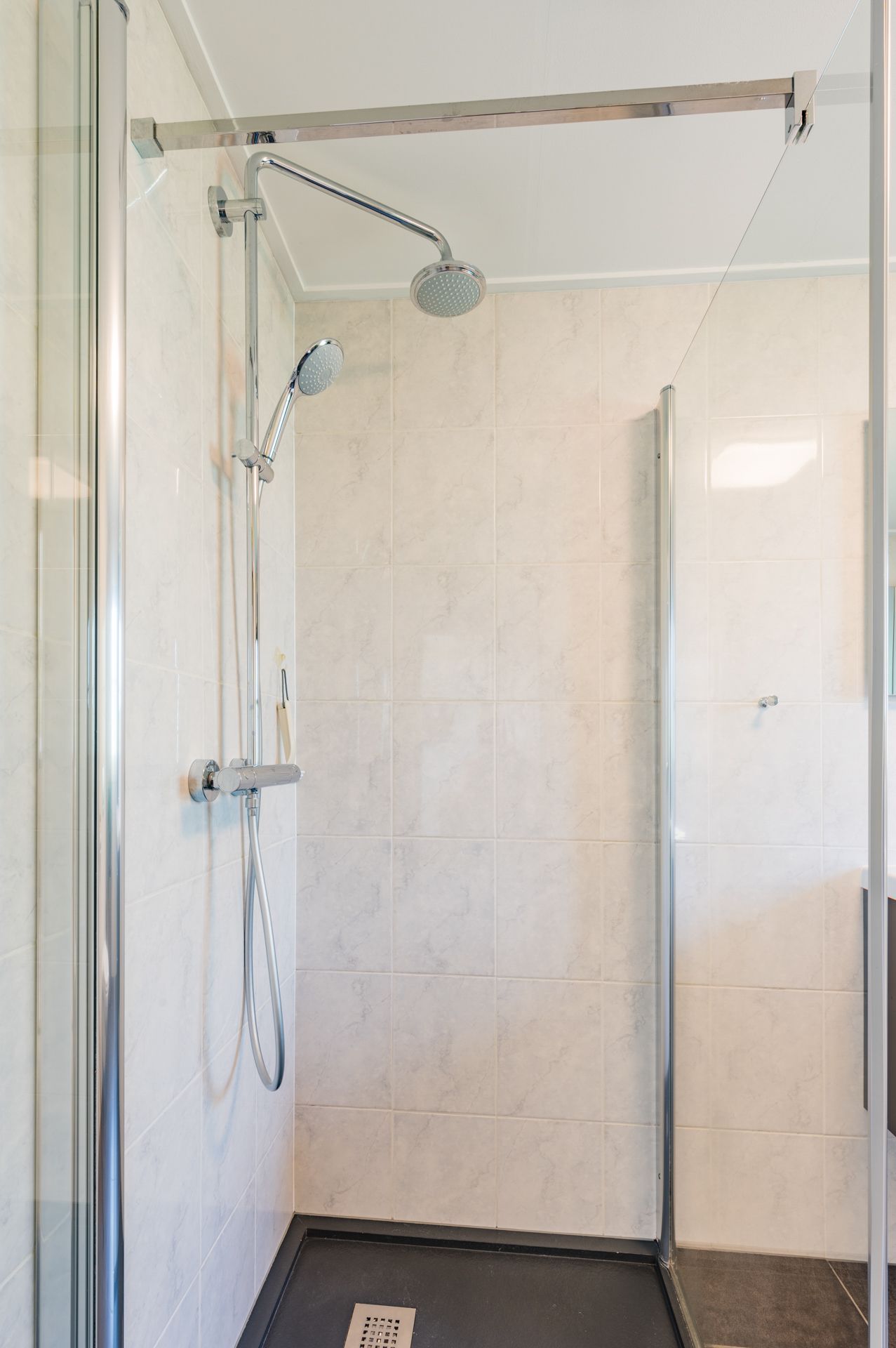 Photo 20 of Krommenieërweg 62