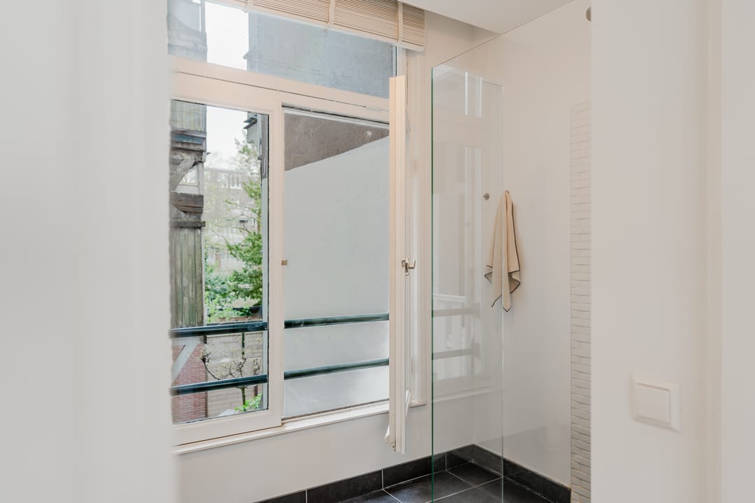 Foto 28 van Tweede Helmersstraat 28-1