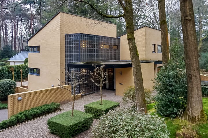 Foto 1 van Larikslaan 5