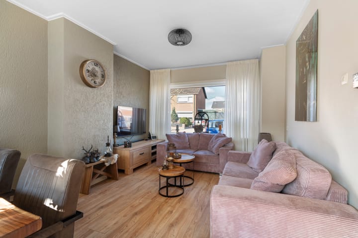 Photo 8 of Karel van Gelrestraat 11