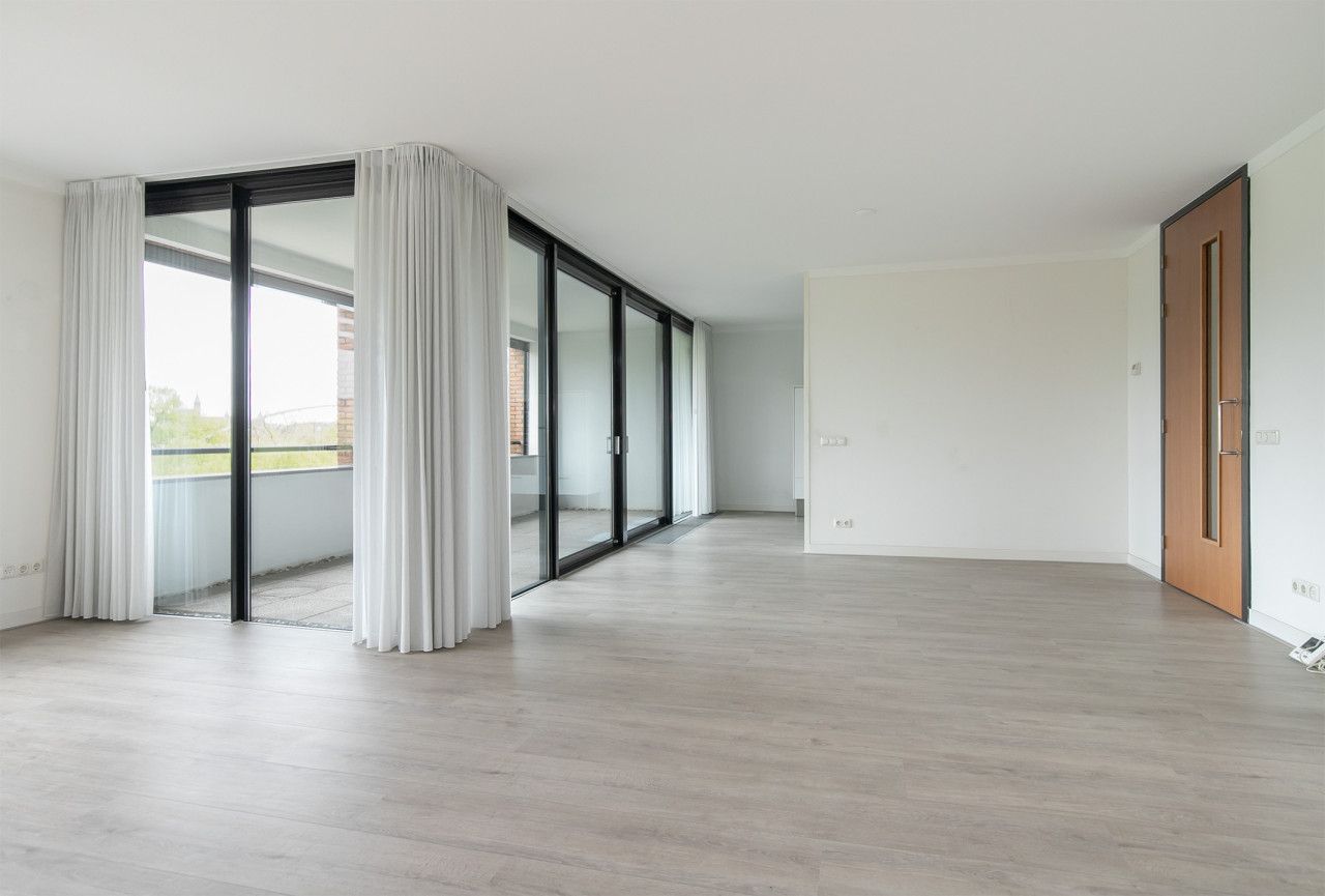 Photo 3 of Bellefroidlunet 44-D