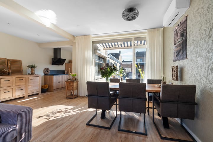 Photo 12 of Karel van Gelrestraat 11