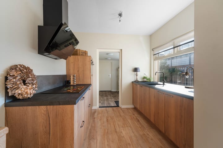 Photo 17 of Karel van Gelrestraat 11