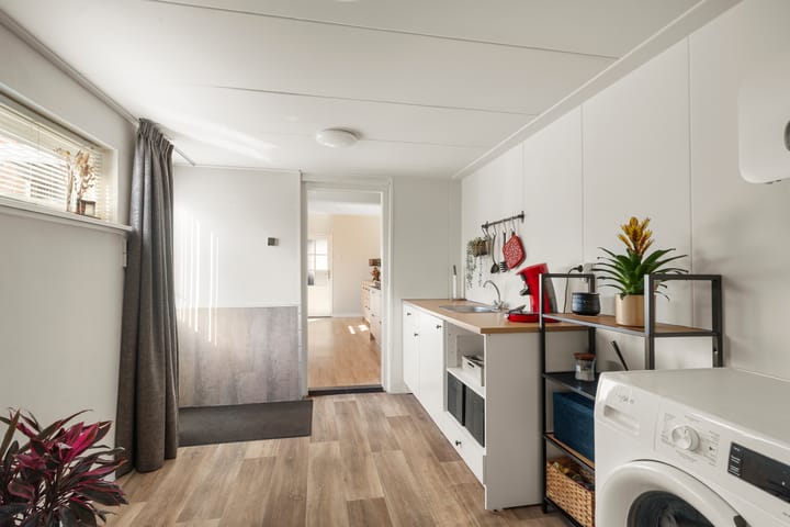 Photo 24 of Karel van Gelrestraat 11