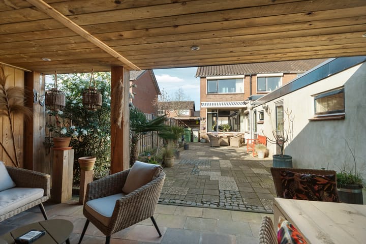 Photo 42 of Karel van Gelrestraat 11