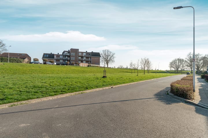 Photo 47 of Karel van Gelrestraat 11