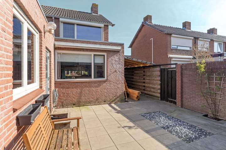 Foto 36 van Karel van Gelrestraat 13