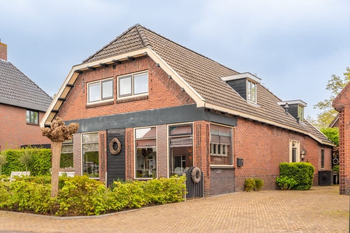 Foto 1 van Schoolstraat 14