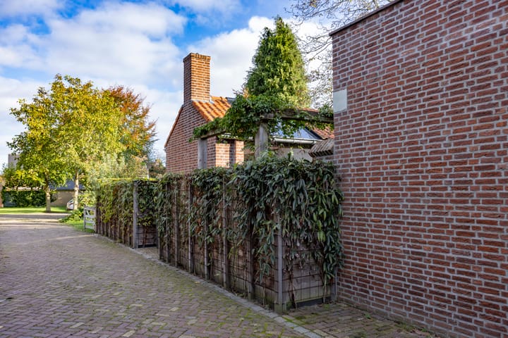 Photo 39 of Grotestraat 66