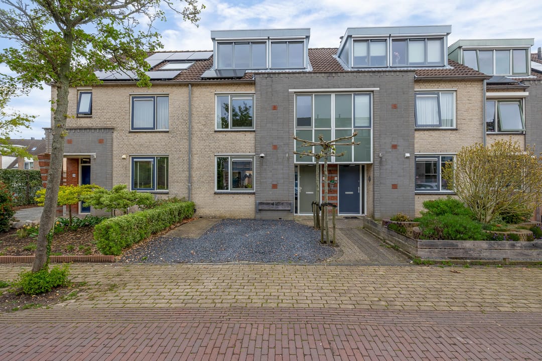 Photo 1 of Staringstraat 61