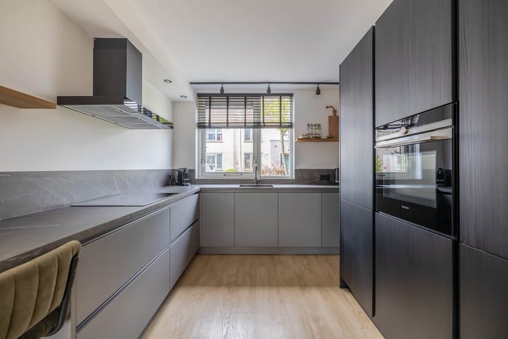 Photo 11 of Staringstraat 61