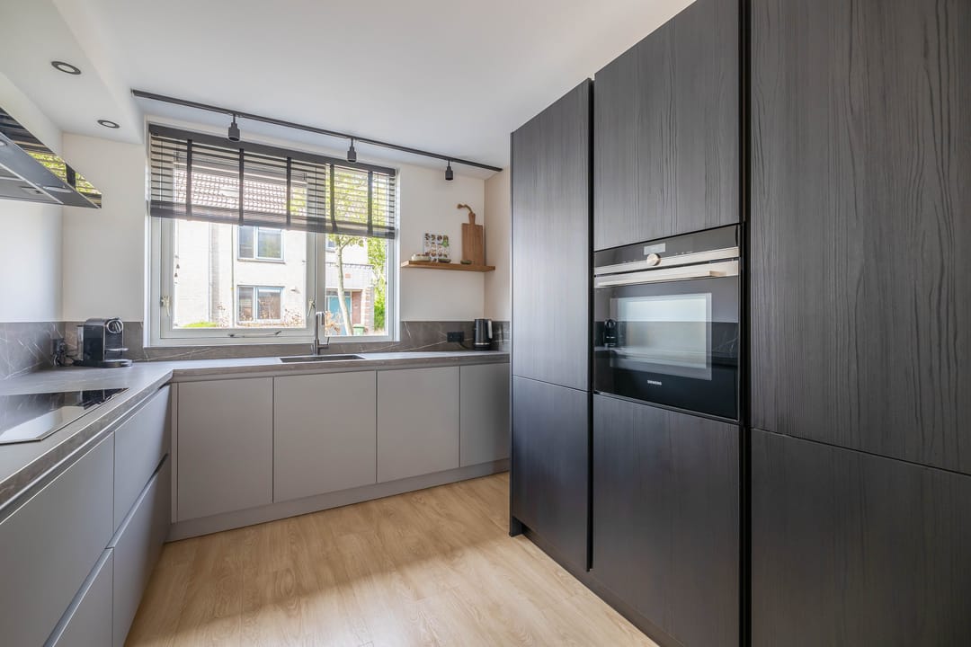 Photo 13 of Staringstraat 61