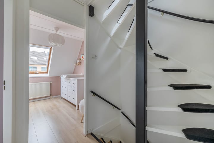 Photo 16 of Staringstraat 61