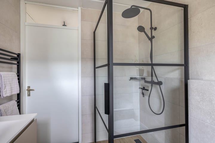 Photo 24 of Staringstraat 61