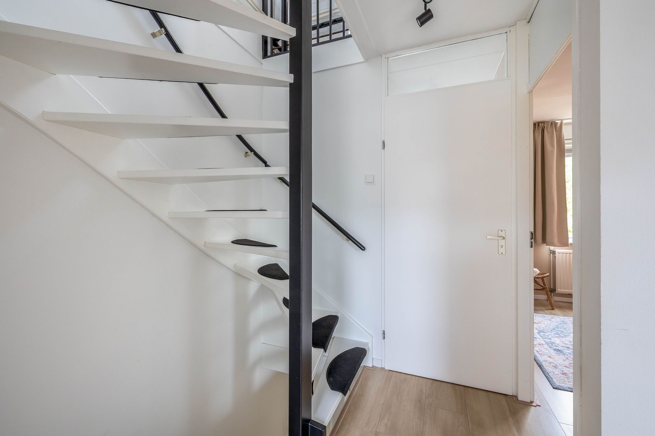 Photo 27 of Staringstraat 61