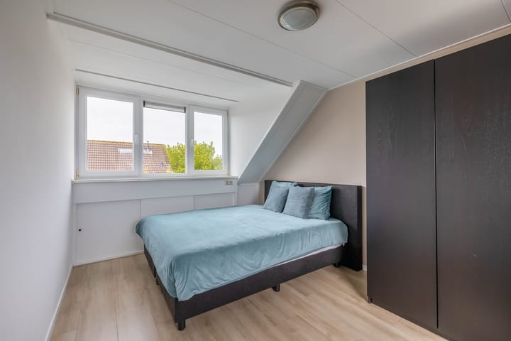 Photo 28 of Staringstraat 61