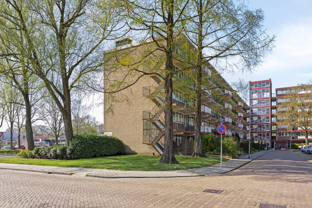 Photo 1 of van der Scheerstraat 21