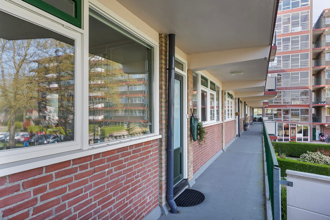 Photo 8 of van der Scheerstraat 21