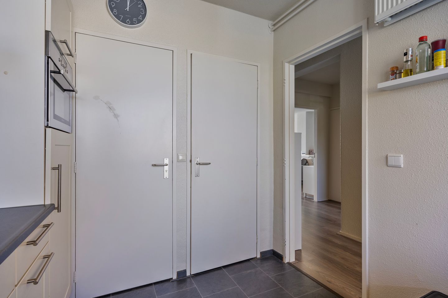 Photo 20 of van der Scheerstraat 21