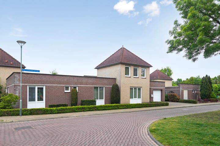 Foto 6 van Van Schaesbergstraat 1