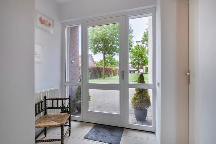 Foto 8 van Van Schaesbergstraat 1