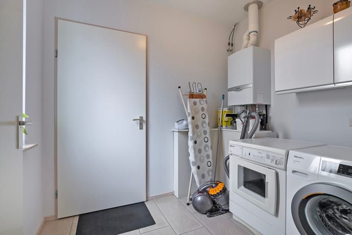 Foto 22 van Van Schaesbergstraat 1