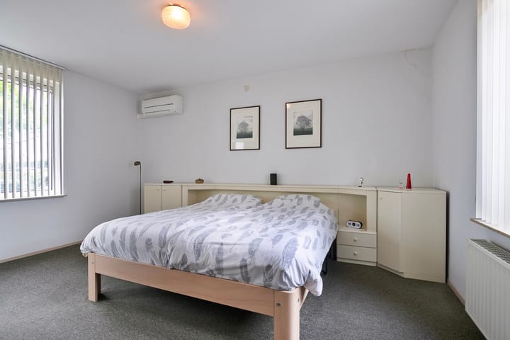 Foto 24 van Van Schaesbergstraat 1